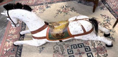 Cheval de Manège en bois polychrome Ht 53 Long 123