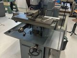 l'image d'une machine installée dans une pièce