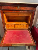 SECRETAIRE en placage acajou et marbre blanc. (photo 4)