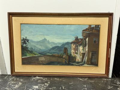 une peinture à l'huile représentant un village avec un pont et des montagnes en arrière-plan