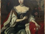 un vieux tableau représentant une femme en robe noire assise sur une chaise rouge