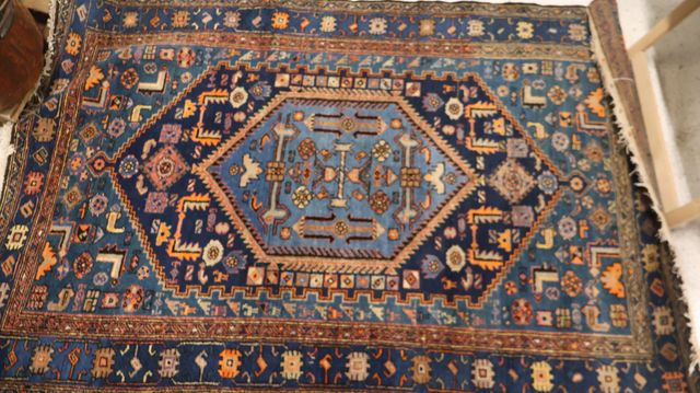 Tapis fait main 200 x 130
