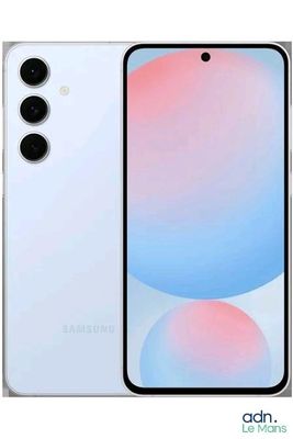 Le nouveau Samsung A9 est le premier smartphone à être commercialisé en Inde.