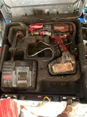 Ensemble soit : - 1 visseuse, sur batterie, sans marque appa…