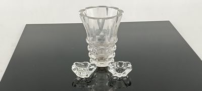 DAUM. Paire de salerons en cristal vase .