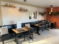 Sur désignation à CHANAS (38150): 12 Banquettes en simili cu… (photo 2)