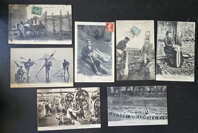 plusieurs photographies en noir et blanc représentant des hommes et des femmes travaillant dans un champ