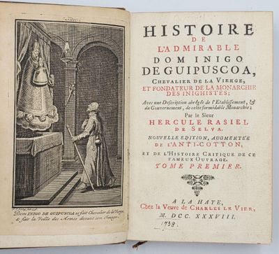 un livre ouvert sur lequel figure l'image d'un homme debout devant une statue