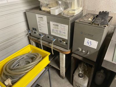 many different types of machines in this room