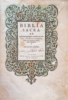 la couverture d'un livre ornée d'un motif élaboré