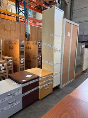 1 Armoire métal 2 portes rideaux - 3 caissons mobiles - 1 colonne 2 po