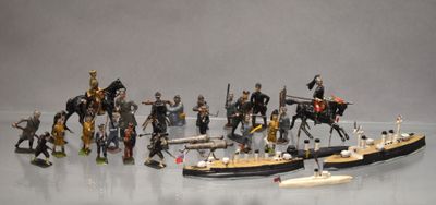 REUNION de trente sujets en plomb et alliage comprenant vingt-deux sol