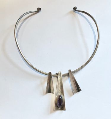 JENS ASBY COLLIER torque en argent 925 millièmes, retenant t…