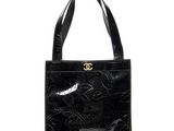 sac cabas Chanel en cuir verni noir