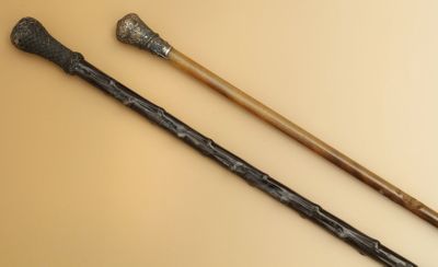 2 CANNES de type "Milord" - L'une à pommeau en argent vermei… - Photo 1