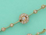 deux paires d'épingles à cheveux en diamant et plaquées or