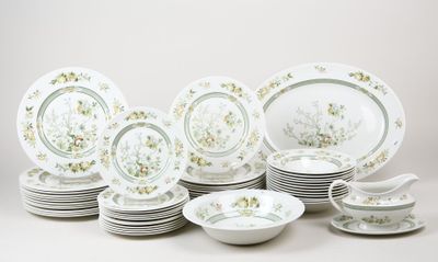 ROYAL DOULTON ENGLAND Partie de service de table en porcelai…
