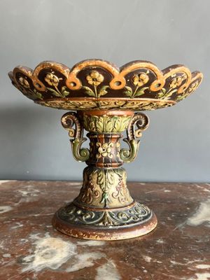 COUPE en faïence fine anglaise à décor néo classique. H : 18…