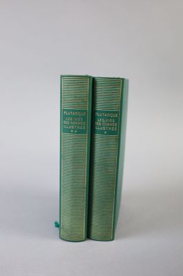 BIBLIOTHEQUE DE LA PLEIADE, Plutarque, Les vies des hommes i…