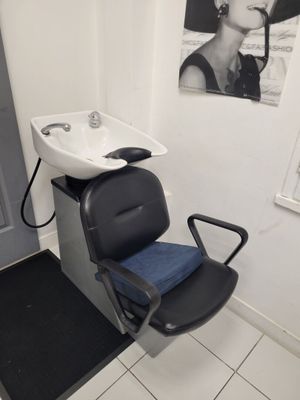 Bac à shampoing avec siège simili cuir 1 fauteuil de coiff…