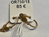 une photo d'un porte-clés auquel est accrochée une étiquette