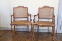 Paire de fauteuils cannés en hêtre finement sculptés à motif… (photo 2)
