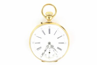 une montre de poche en or avec des chiffres romains sur le cadran