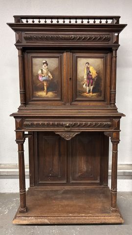 Cabinet ou dressoir de style Henri II, les portes en faïence  à d...