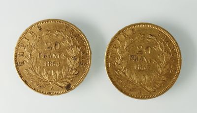 deux souverains en or, dont l'un est un souverain et l'autre un souverain