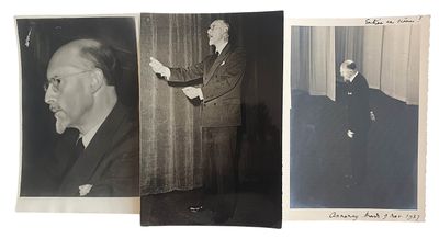 trois photos en noir et blanc d'un homme en costume-cravate