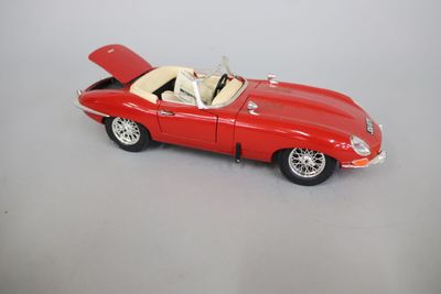 BURAGO Véhicule miniature 1/18