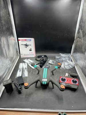 une boîte contenant une télécommande et d'autres objets