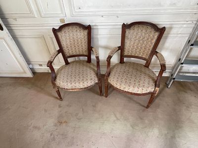 paire de chaises anciennes en bois avec assise rembourrée, rembourrée, rembourrée, rembourrée, rembourrée, rembourrée, rembourrée, rembourrée, rembourrée, rembourrée