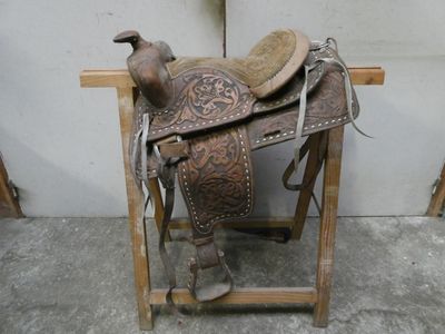 Selle Western en cuir ouvragé - Photo 1