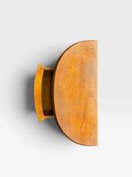 Petite console en demi-lune en noyer et incrustation de bois… (photo 2)