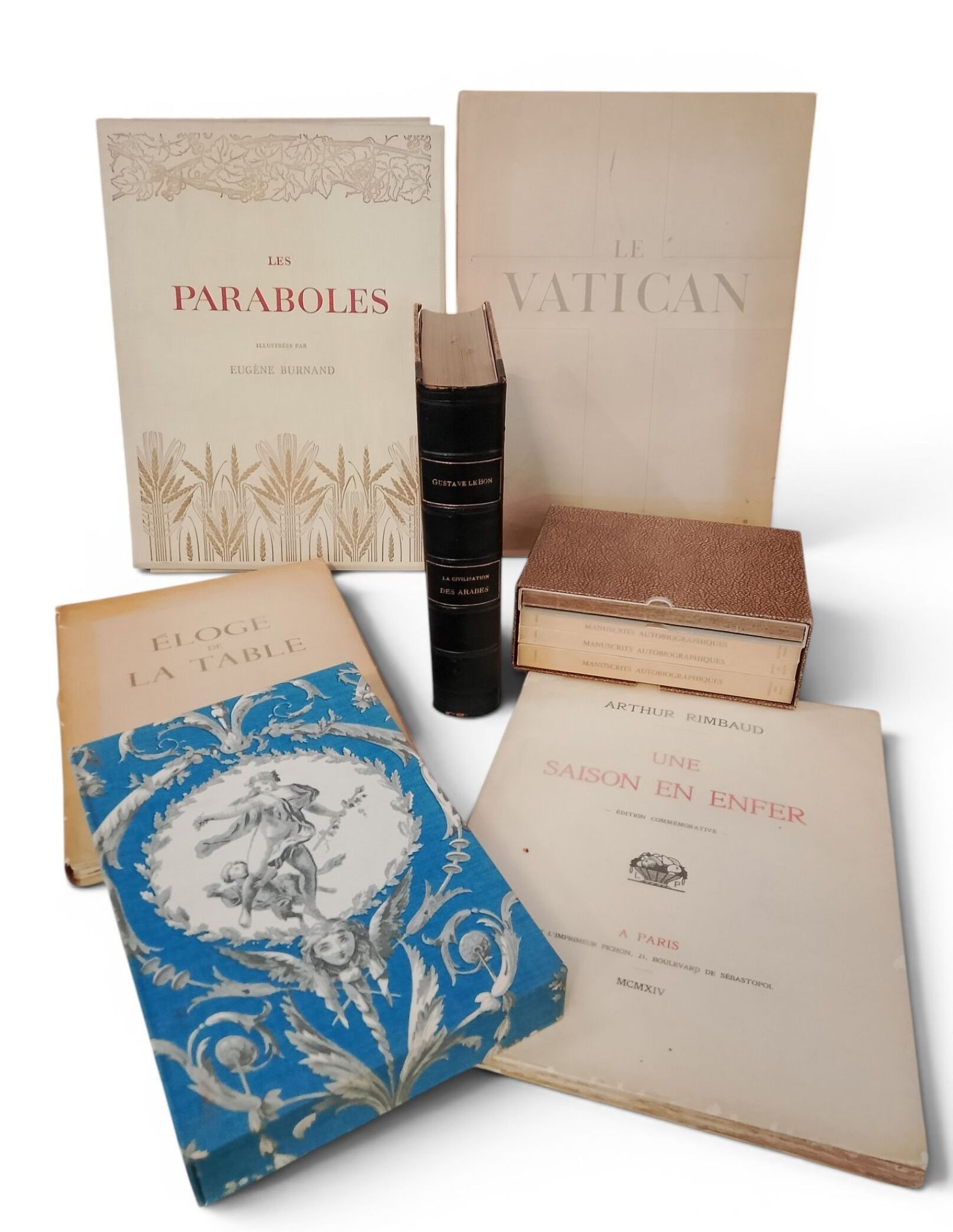 Objets d'art & Curiosités