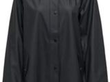 un imperméable noir à capuche avec une doublure à imprimé léopard