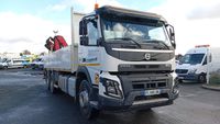CAMION PLATEAU GRUE VOLVO 6X4 FMX410 équipé GRUE HYVA HC183X…