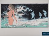 une photo d'une femme nue marchant dans l'eau