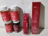 une boîte de produits de soins capillaires posée à côté d'un paquet de brosses à cheveux
