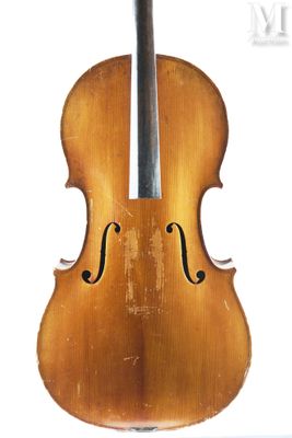 le dos d'un violon posé sur une table