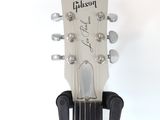a close up of a guitar neck with a fretset