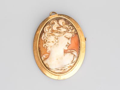 an image of a picture of a woman in a gold locke