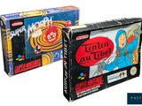 deux boîtes de jeux Nintendo exposées sur un fond blanc