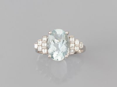 Bague ovale en aigue-marine et diamants
