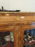 Vitrine à doucine en placage de palissandre, deux vantaux (photo 2)