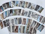 de nombreuses cartes postales anciennes sur un fond blanc