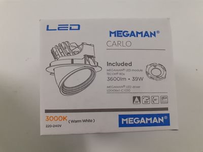 la boîte est ouverte pour permettre de voir l'intérieur du luminaire