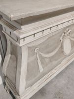 CONSOLE pouvant former AUTEL LITURGIQUE en bois mouluré laqu… (photo 4)