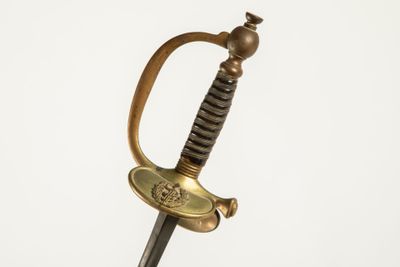 Epée à clavier du corps de santé composite, lame triangulair… - Photo 1